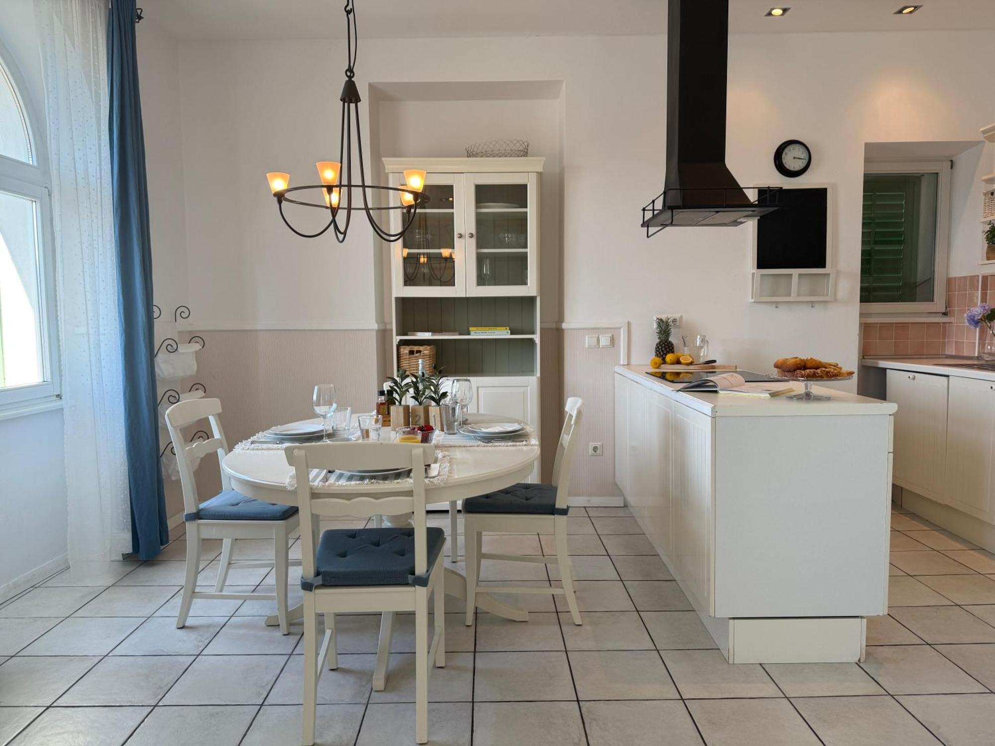 Pavi Apartments Vila Amalia ชิโล ภายนอก รูปภาพ